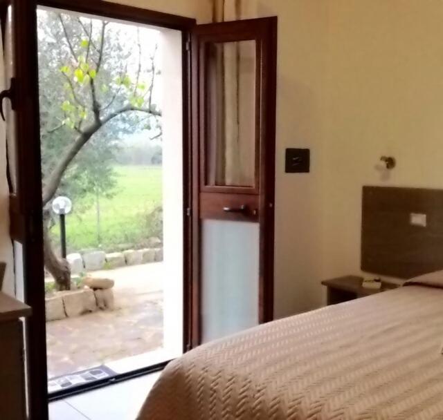 B&B Campu Moru 巴里萨尔多 外观 照片